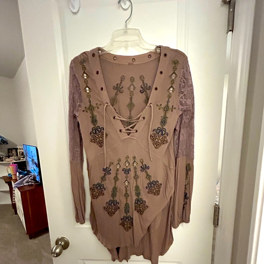 FREE PEOPLE embroidered top